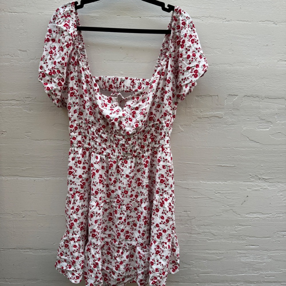 Hollister Dress XL White Red Floral Smocked Cut Out Cottagecore Mini Pocket